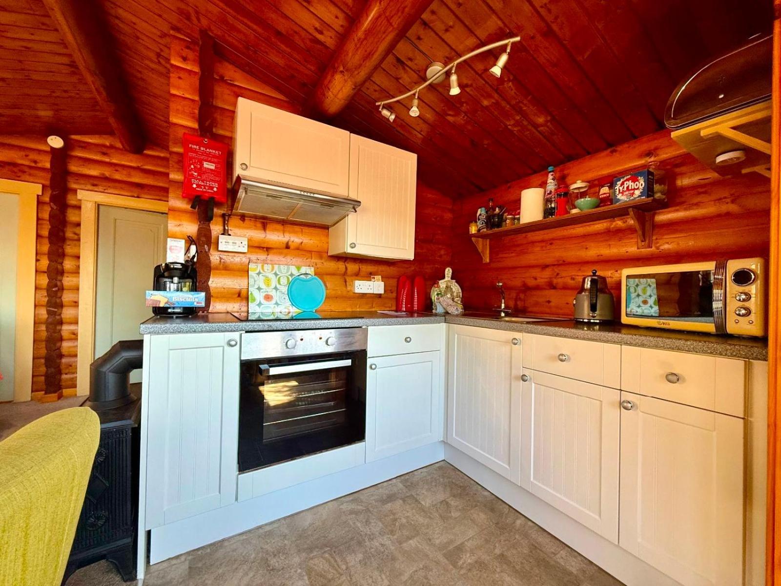 Chalet Shifty Chicken Shack